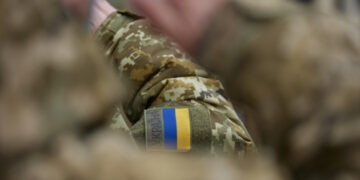 Хотів завадити вручити повістки синам: на Прикарпатті чоловік напав на працівників ТЦК та поліцейських