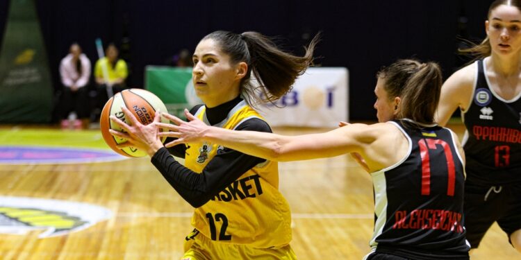 Київ-Баскет на своєму майданчику обіграв Франківськ-Прикарпаття: фотогалерея – Федерація баскетболу України