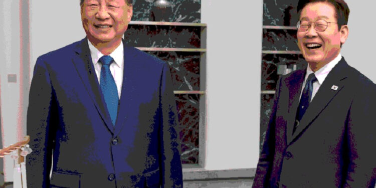 Лідер Китаю Сі Цзинь Пін викликав хвилю «шпигунських жартів», даруючи президенту Південної Кореї китайський смартфон