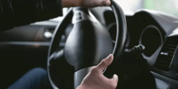 На Черкащині судитимуть батька, який дозволяв неповнолітньому синові керувати авто