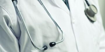 На Львівщині викрили чотирьох медиків, які оформили фіктивний діагноз для уникнення мобілізації