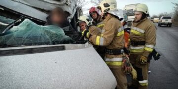 На Миколаївщині в результаті ДТП постраждав водій – його деблокували рятувальники » Миколаївський Оглядач