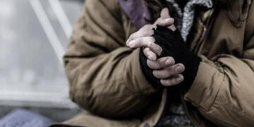 «Не шукайте легких рішень — не втратьте людяність», — Марцінків розкритикував випадки неналежної допомоги безпритульним людям