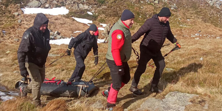 Прикарпатські рятувальники виявили тіла двох чоловіків у горах (ФОТО)
