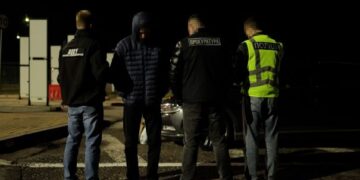 Продавали “тури” до Польщі: на Львівщині затримали переправників, які намагались “доставити” клієнтів за кордон – що відомо