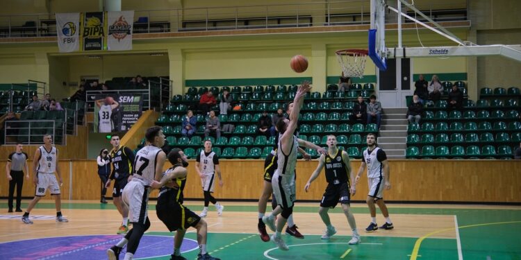 Сформувалась четвірка лідерів: турнірна таблиця Вищої ліги – Федерація баскетболу України