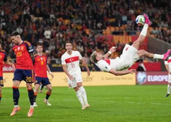 Турция в гостях удивила Испанию, разыграв результативную ничью