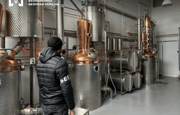 У Черкаській області викрито масштабне виробництво нелегального алкоголю