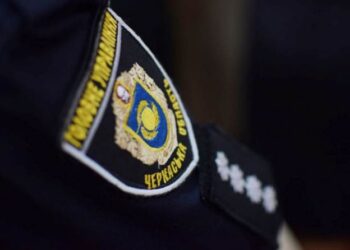 У Городищі жінка пограбувала на зупинці чоловіка  — Новости Черкасс