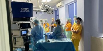 У Львові лікарі врятували 16-річну дівчину із рідкісною пухлиною