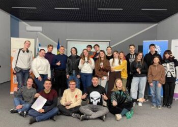 У міському молодіжному просторі відбувся захід «Арттерапія як інструмент розвитку емоційної стійкості молоді» » Миколаївський Оглядач