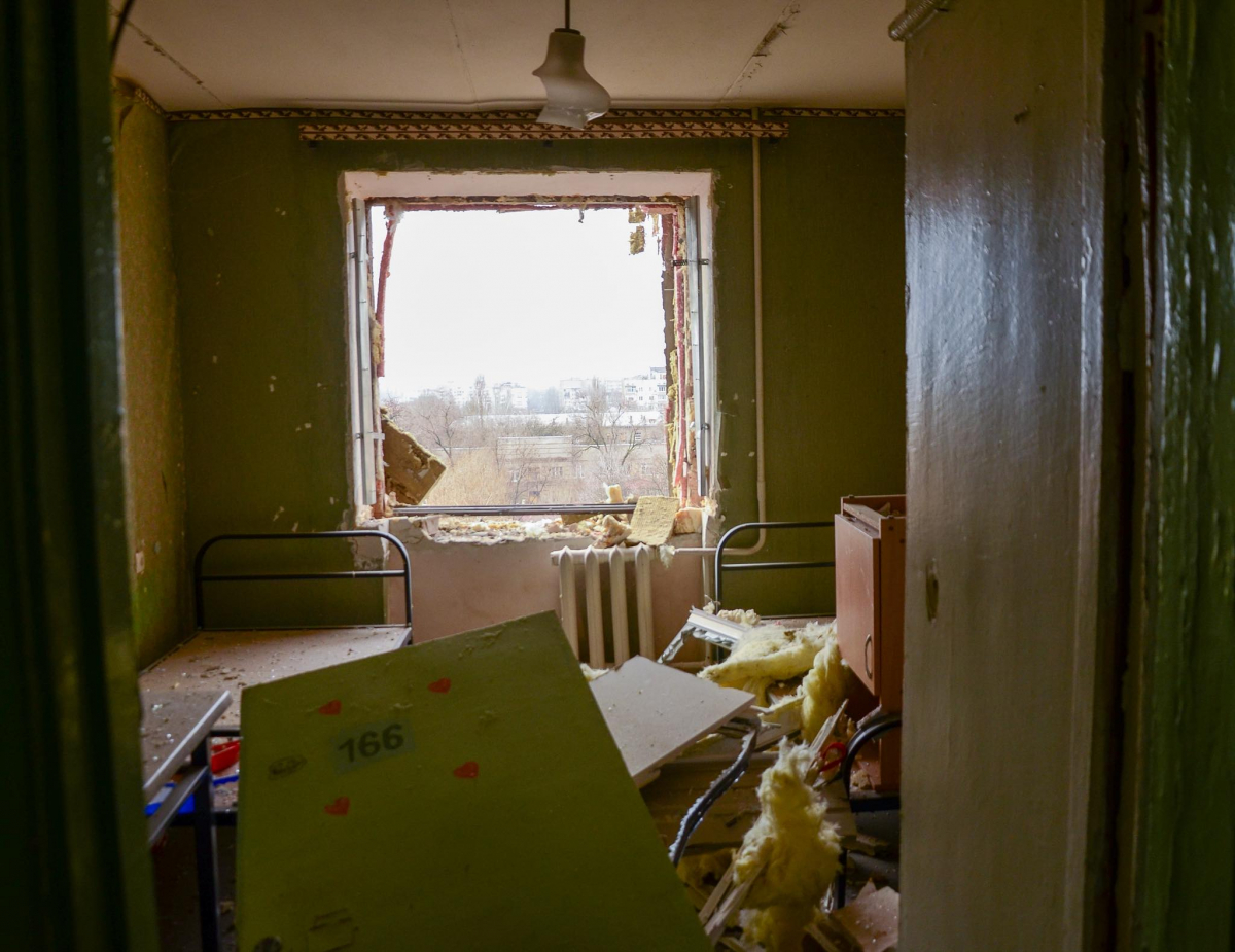 Російський дрон вдарив по гуртожитку — у Запоріжжі внаслідок атаки  постраждали університетські будівлі (фото, відео)