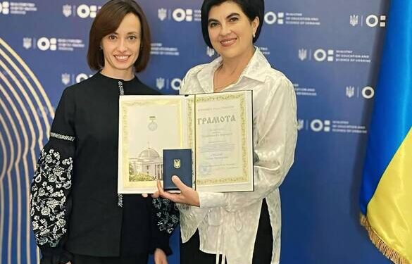 Учителька зі Сміли увійшла до трійки кращих педагогів Україн