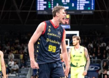 Українці за кордоном: у Пустового 16 очок в Іспанії, Новицький набрав 24 очка в ЛЕБЛ – Федерація баскетболу України