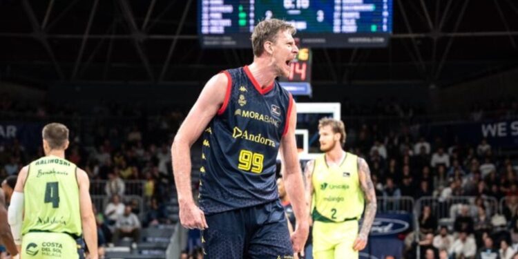 Українці за кордоном: у Пустового 16 очок в Іспанії, Новицький набрав 24 очка в ЛЕБЛ – Федерація баскетболу України