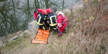 Упав із греблі через напад епілепсії: на Черкащині рибалку витягли з води