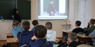 Урок безпеки та поваги – у Миколаєві ювенальні поліцейські навчали дітей протидіяти булінгу » Миколаївський Оглядач