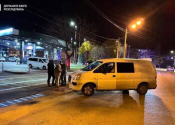 В Одесі співробітник поліції напав на автівку ТЦК :: Інтент :: Суспільно-політичне видання:: Регіональна мережа якісної журналістики