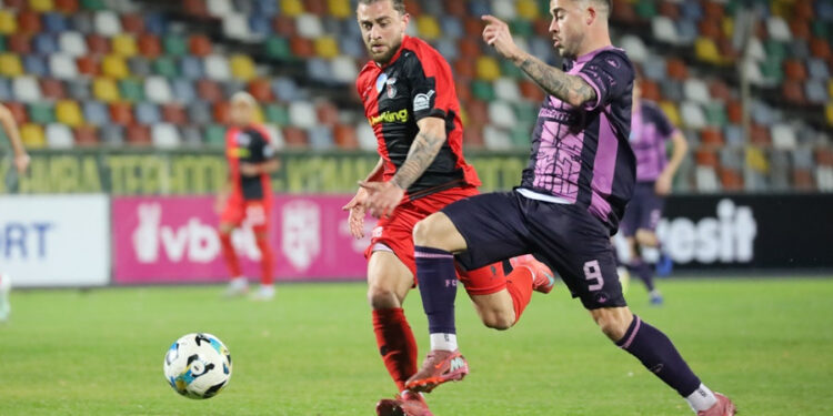 «Верес» вирвав перемогу у «Епіцентра» у матчі з п’ятьма голами