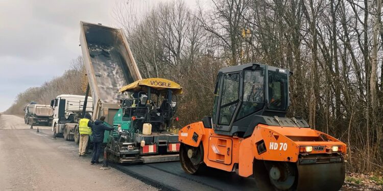 Завершують ремонтні роботи на регіональній дорозі Житомирщини | Журнал Житомира