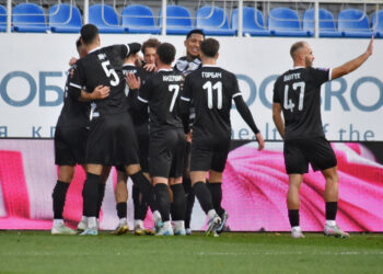 «Зоря» здолала «Рух» і продовжила власну серію матчів без поразок