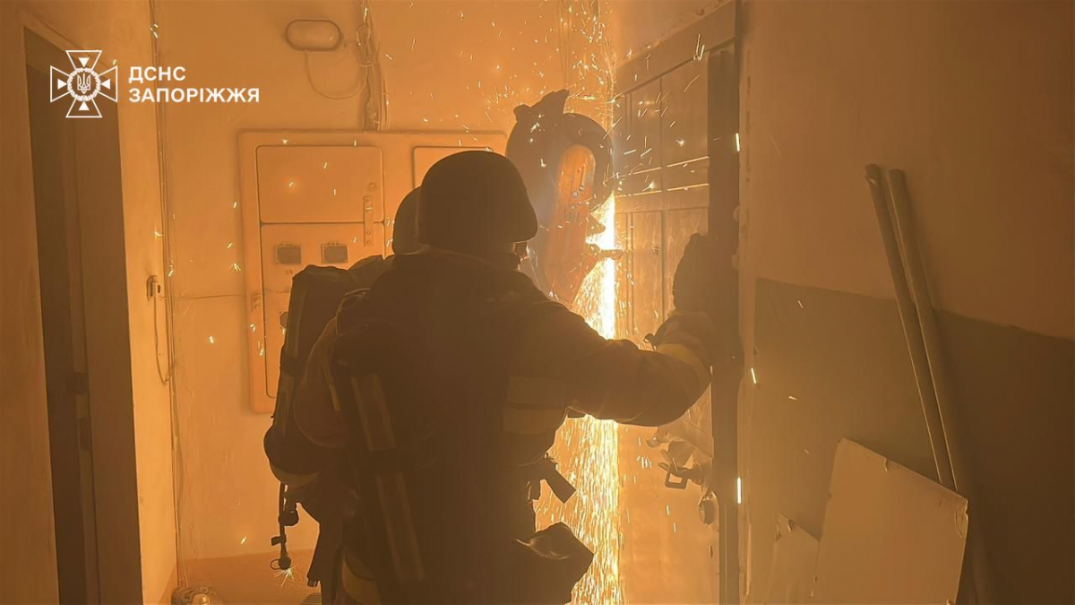 "Мені тільки що з голови діставали скло" - мешканці Запоріжжя розповіли, як пережили авіаудар КАБами (фото)