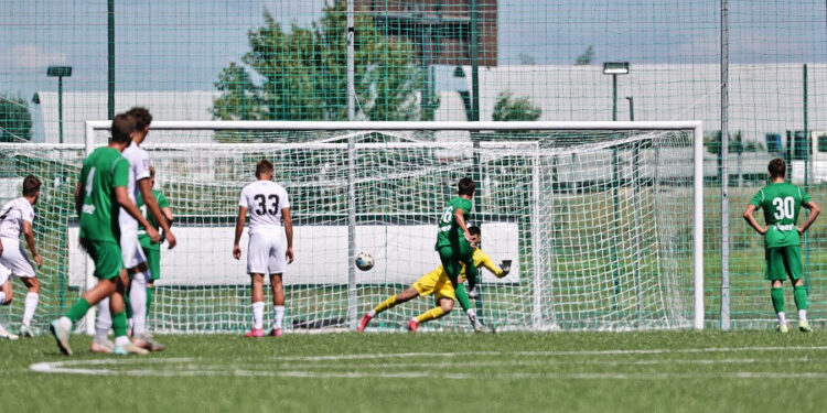 Бразильський півзахисник «Карпат» реалізував 700-й пенальті в Національній Лізі U-19