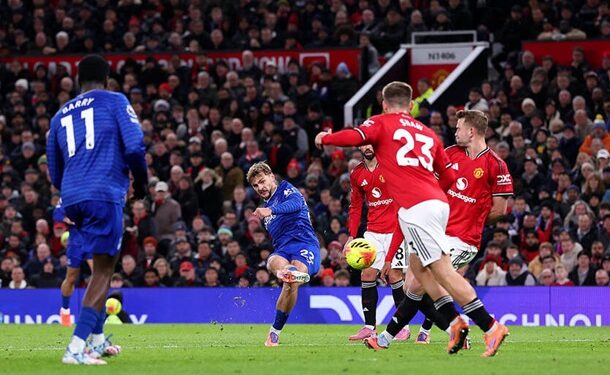 «Эвертон» в меньшинстве сенсационно выиграл у «Манчестер Юнайтед» в АПЛ