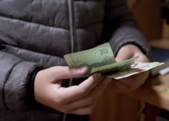 Громада на Черкащині не виплатила допомогу сироті