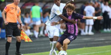 Хавбек киевского «Динамо» Анхель Торрес выехал из Украины и не выступит за команду до конца 2025 года