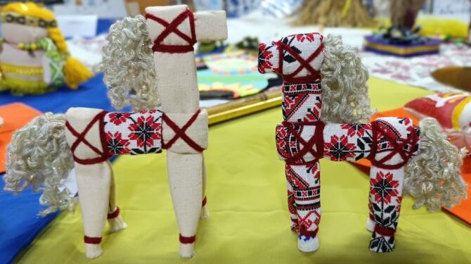 Юні митці презентували свої роботи на конкурсі «Український сувенір» — Новини Черкащіни