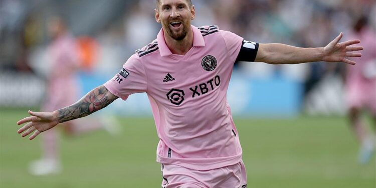 Лео Месси вошел в историю как футболист, которого дважды признали самым ценным игроком сезона в США