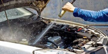 Миття двигуна автомобіля: за і проти |  |