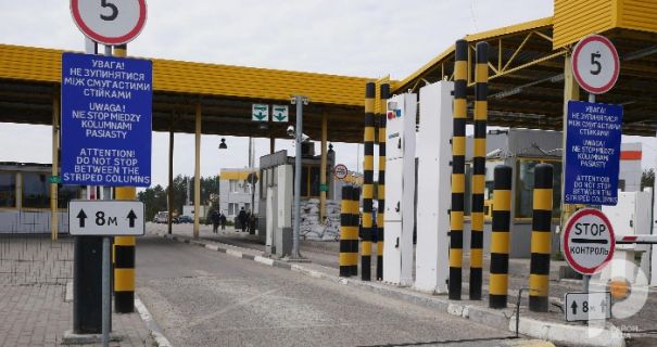 На Львівщині чоловік утік до Польщі, поки прикордонник вийшов у туалет