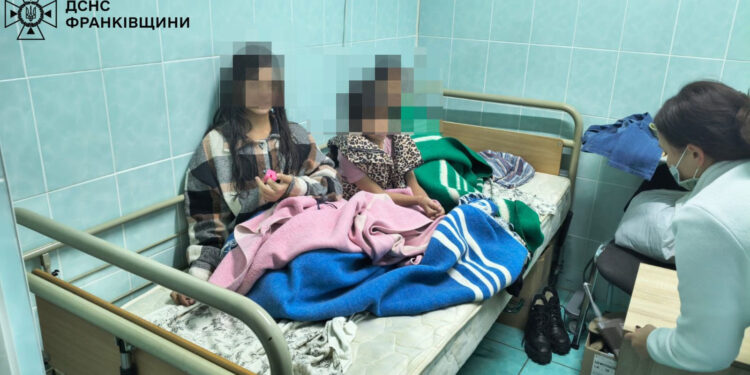 На Прикарпатті місцеві мешканці врятували з водойми чотирьох малолітніх дітей (ФОТО)