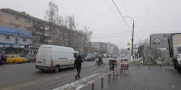 На Шепетівщині завірюха лишила без світла більше десятка сіл: що прогнозують на завтра —Хмельнитчина