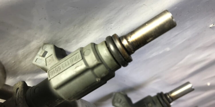 Несправності паливних форсунок на Audi — ознаки забруднення та поломки