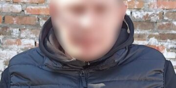 Обкрадав пасажирів автобусів: на Уманщині затримали зловмисника