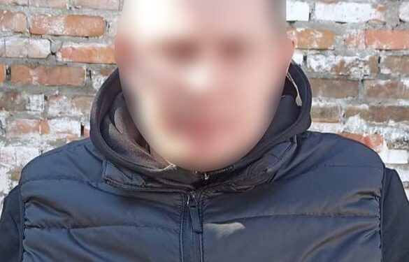 Обкрадав пасажирів автобусів: на Уманщині затримали зловмисника