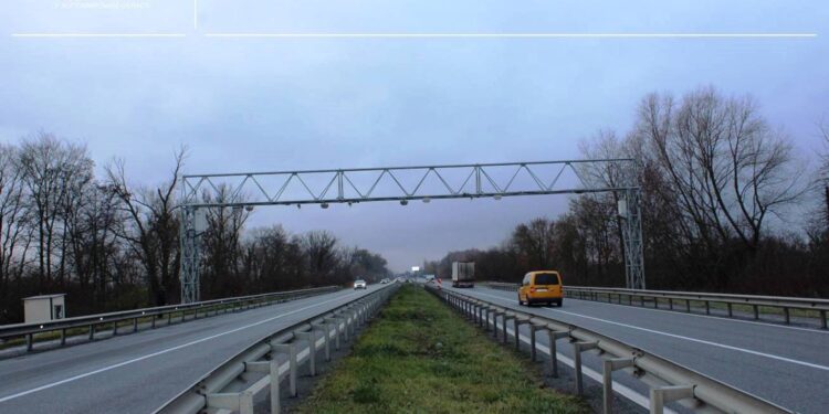 Обмеження руху на Звягельщині: ремонтують ваговий комплекс WIM | Журнал Житомира