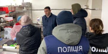 Поліція проводить санкціоновані обшуки у рамках розслідування фактів порушень в організації харчування учнів навчальних закладів Миколаєва » Миколаївський Оглядач