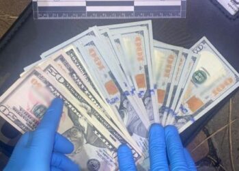 Псевдолікар ошукав киянина на понад 15 000 доларів