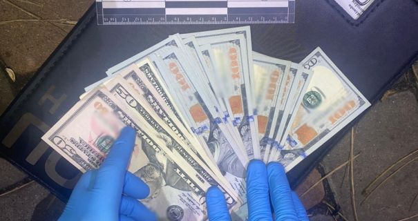 Псевдолікар ошукав киянина на понад 15 000 доларів