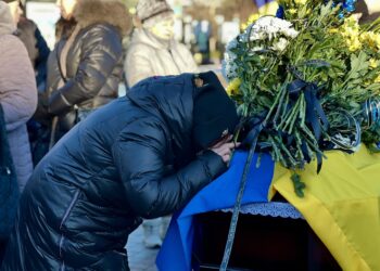 Рівне попрощалося з воїном Дмитром Машлаєм