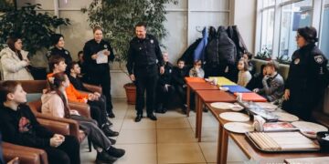 «Різдво з поліцейськими»: у Черкасах для дітей поліцейські влаштували свято  — Новости Черкасс