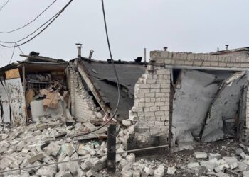 Російського удар по Запоріжжю 18 грудня зруйнував гаражі з автівками, пошкодив будинок та медзаклад – що розповіли очевидці | Новости Запорожья