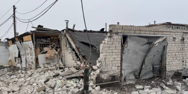 Російського удар по Запоріжжю 18 грудня зруйнував гаражі з автівками, пошкодив будинок та медзаклад – що розповіли очевидці | Новости Запорожья