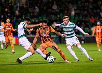 «Шахтер» выиграл у ирландского «Шемрок Роверс» и практически гарантировал себе выход в плей-офф Лиги конференций