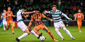 «Шахтер» выиграл у ирландского «Шемрок Роверс» и практически гарантировал себе выход в плей-офф Лиги конференций