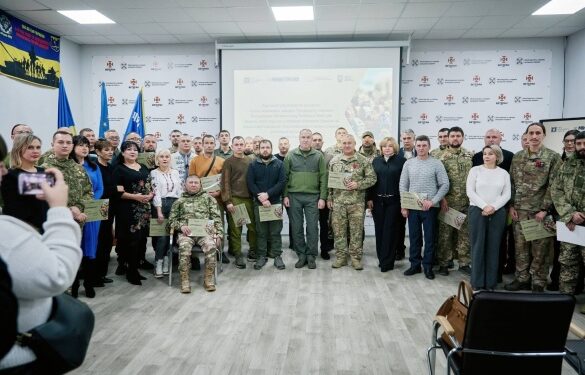 Ще 42 захисникам на Черкащині вручили сертифікати на придбання осель